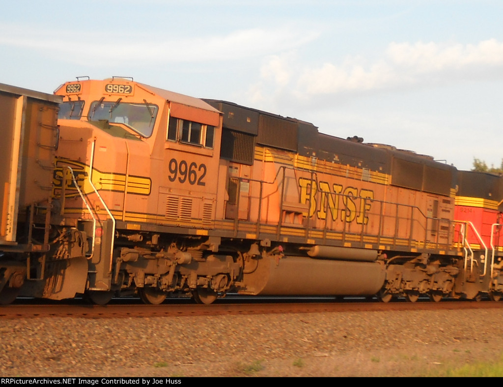 BNSF 9962